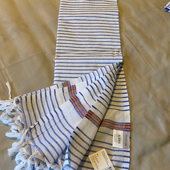 English Home towel - Picture 3 of 10